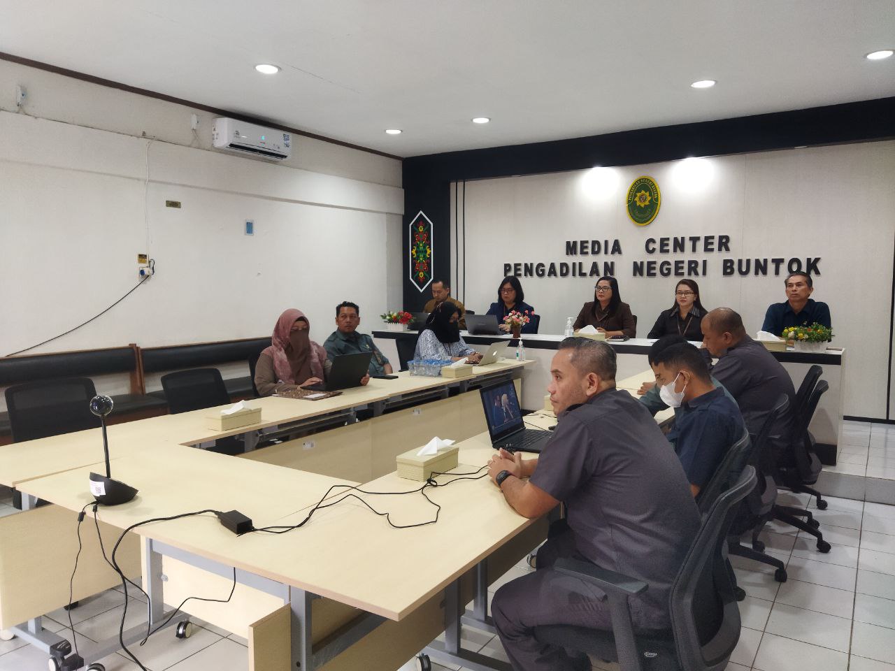 Rapat1